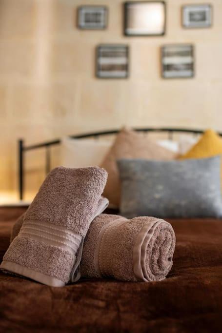 Chic, Stylish & Spacious Flat In Central วัลเลตตา ภายนอก รูปภาพ