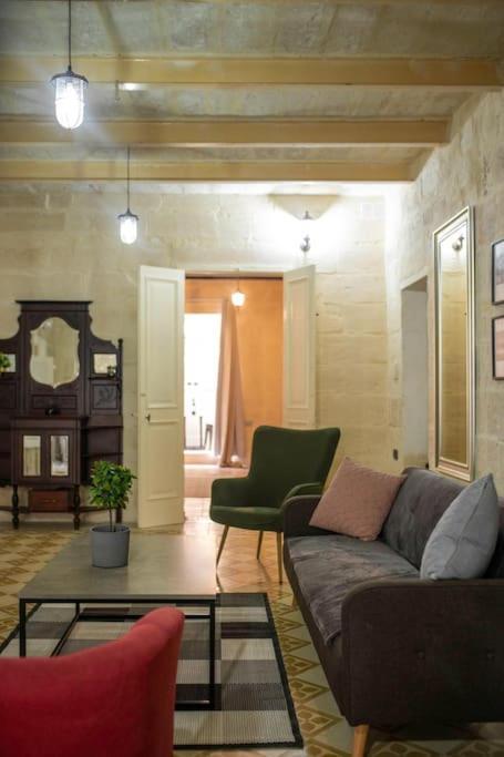 Chic, Stylish & Spacious Flat In Central วัลเลตตา ภายนอก รูปภาพ