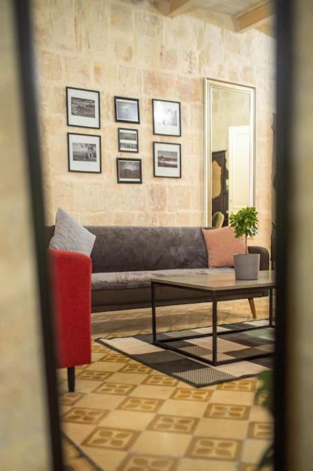 Chic, Stylish & Spacious Flat In Central วัลเลตตา ภายนอก รูปภาพ