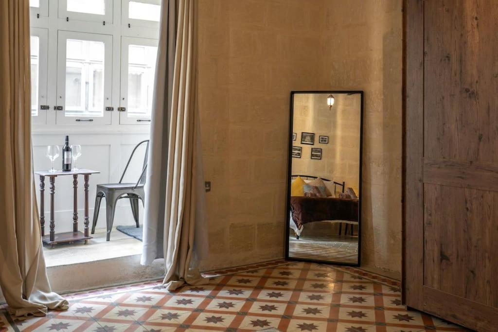 Chic, Stylish & Spacious Flat In Central วัลเลตตา ภายนอก รูปภาพ